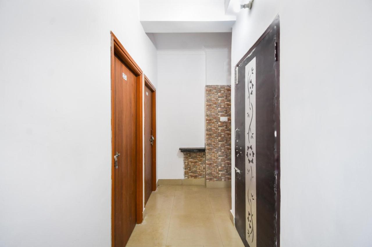 Oyo Flagship Mishika Homes Calcuta Exterior foto